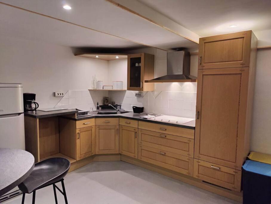 Maison Calme Pour 6 Personnes Муйерон-ле-Каптиф Экстерьер фото